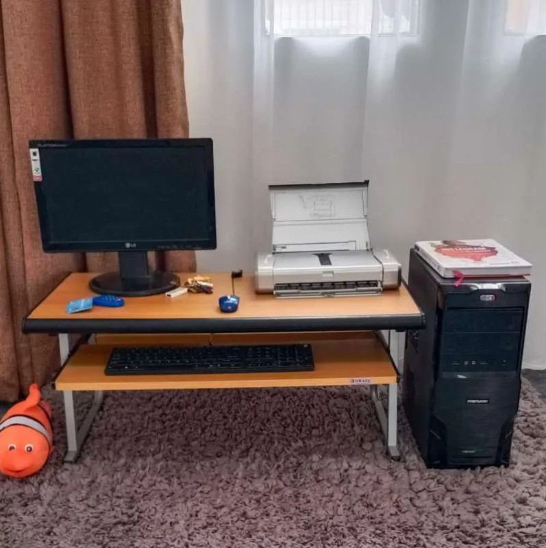 lesehan computer desk