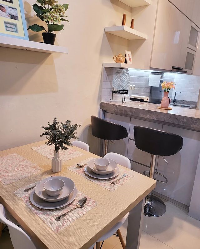 White dining room 3x2