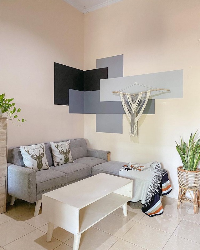 Angular colored accents