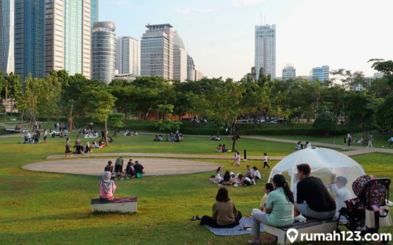 12 Taman Kota Jakarta Terbaik yang Wajib Dikunjungi Saat Akhir Pekan!