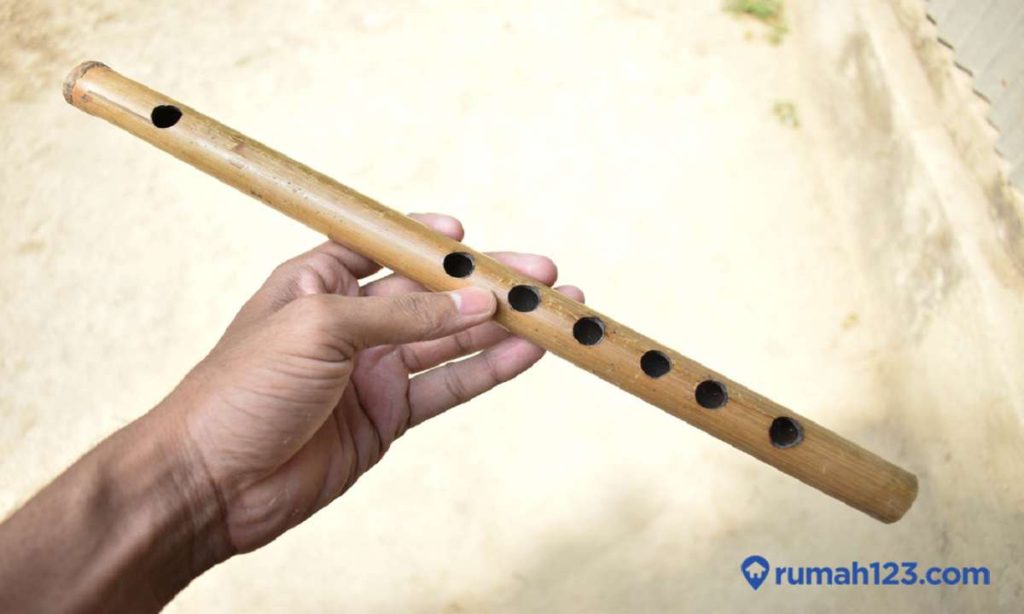 12 Alat Musik Tiup Modern dan Tradisional Beserta Penjelasannya