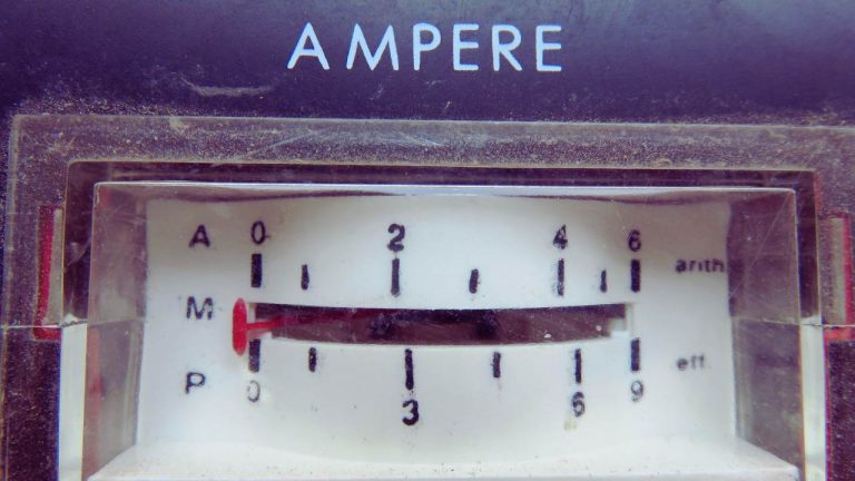 10 Ampere Berapa Watt? Begini Cara Menghitungnya!