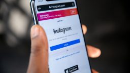 ayat al-qur'an yang cocok untuk bio instagram tentang cinta
