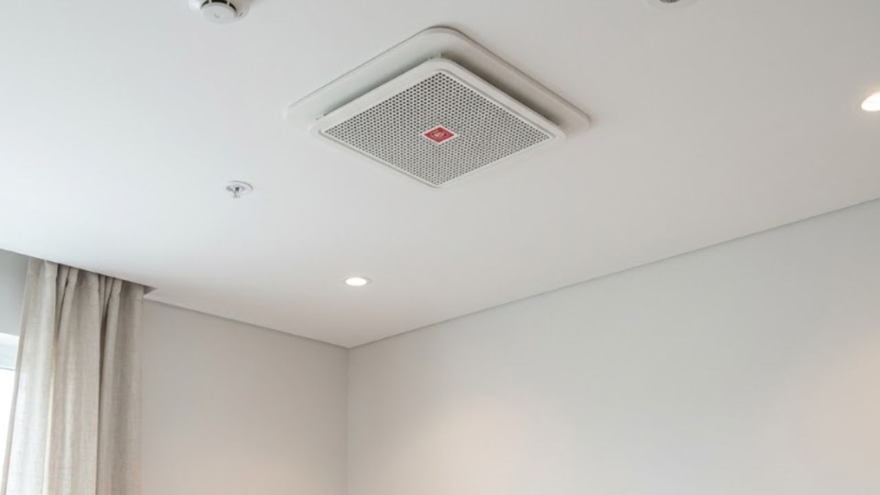 Exhaust fan KDK 24CDQLA ketika digunakan di kamar tidur