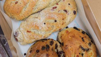 menu roti macan bandung
